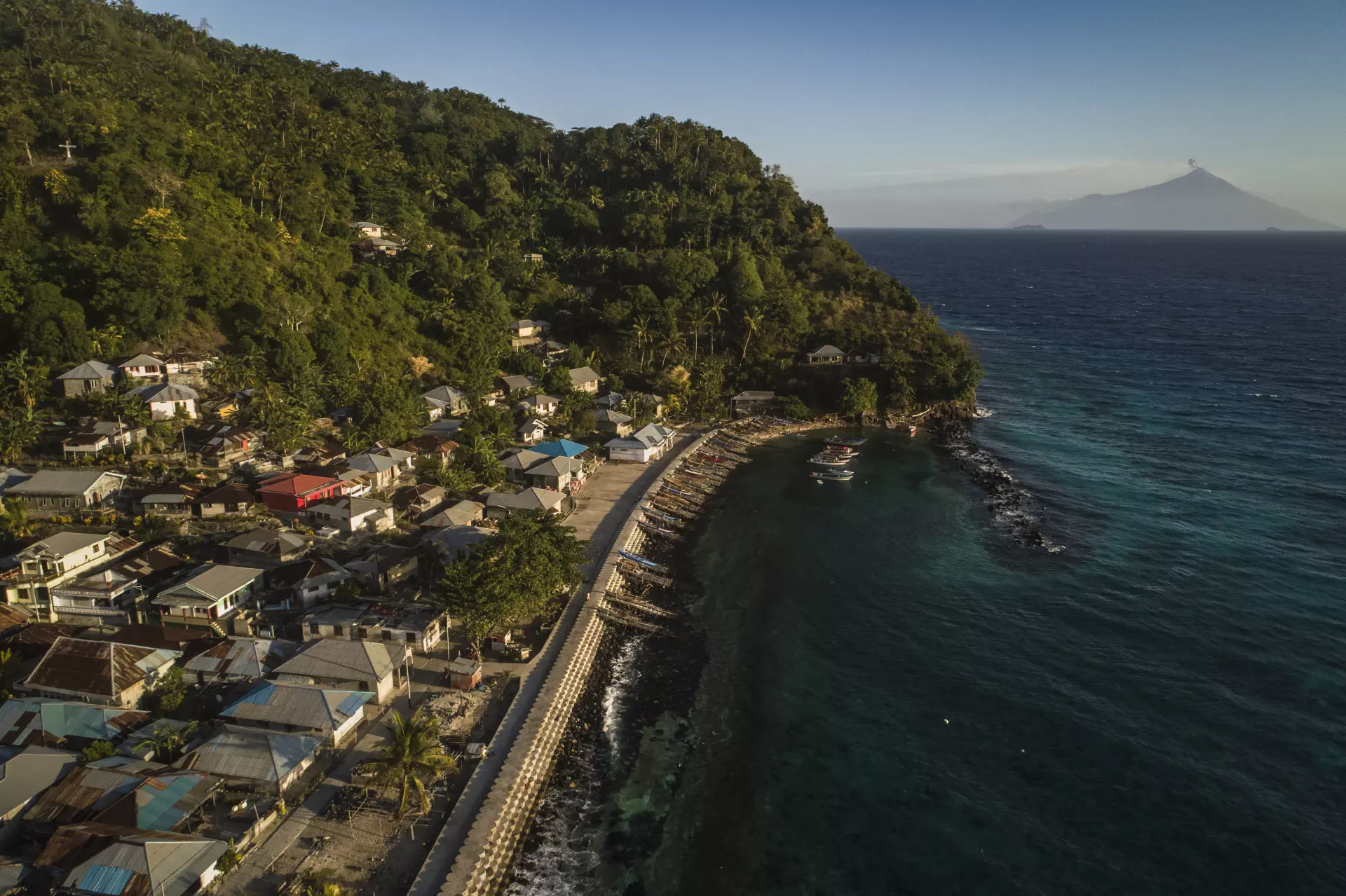 Keanekaragaman Hayati Bahari Sulawesi Utara